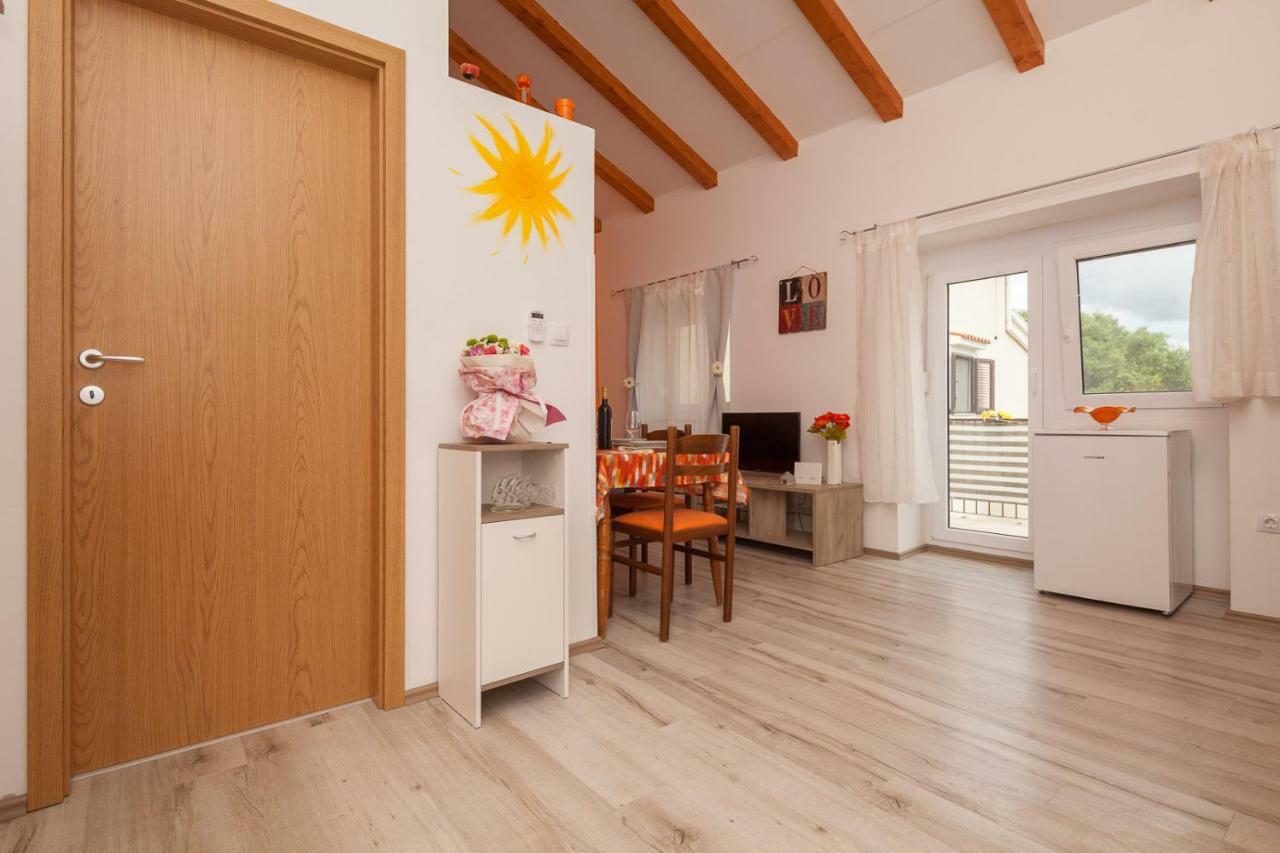 Apartamento Miramare Pomer Exterior foto